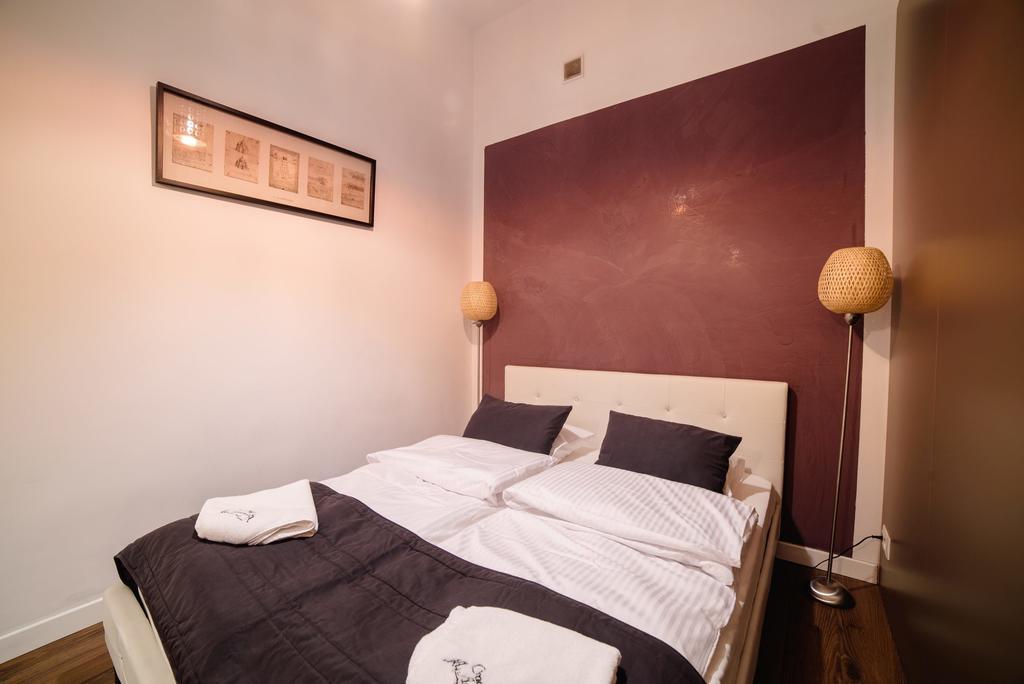 Cracow Rent - Spacious For 2-7 People In Quiet Area - Kolberga Street Nr 3 - 10 Min To Main Square By Foot * Krakau