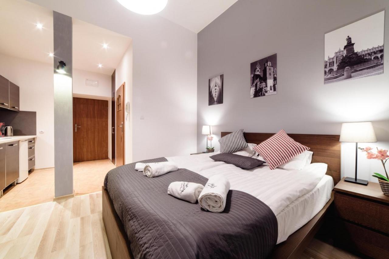 Cracow Rent - Spacious For 2-7 People In Quiet Area - Kolberga Street Nr 3 - 10 Min To Main Square By Foot Aparthotel Krakau