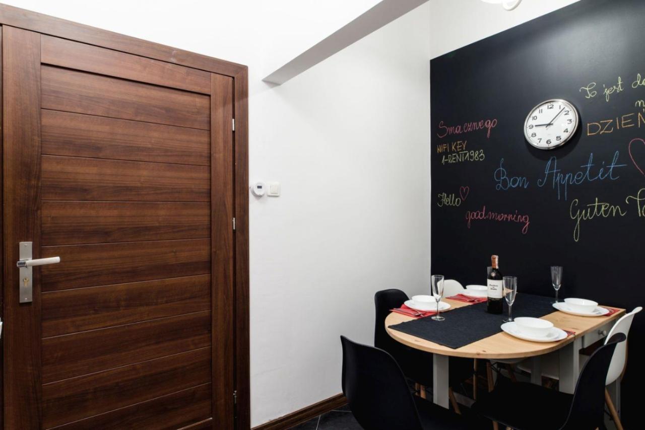 Cracow Rent - Spacious For 2-7 People In Quiet Area - Kolberga Street Nr 3 - 10 Min To Main Square By Foot Aparthotel *